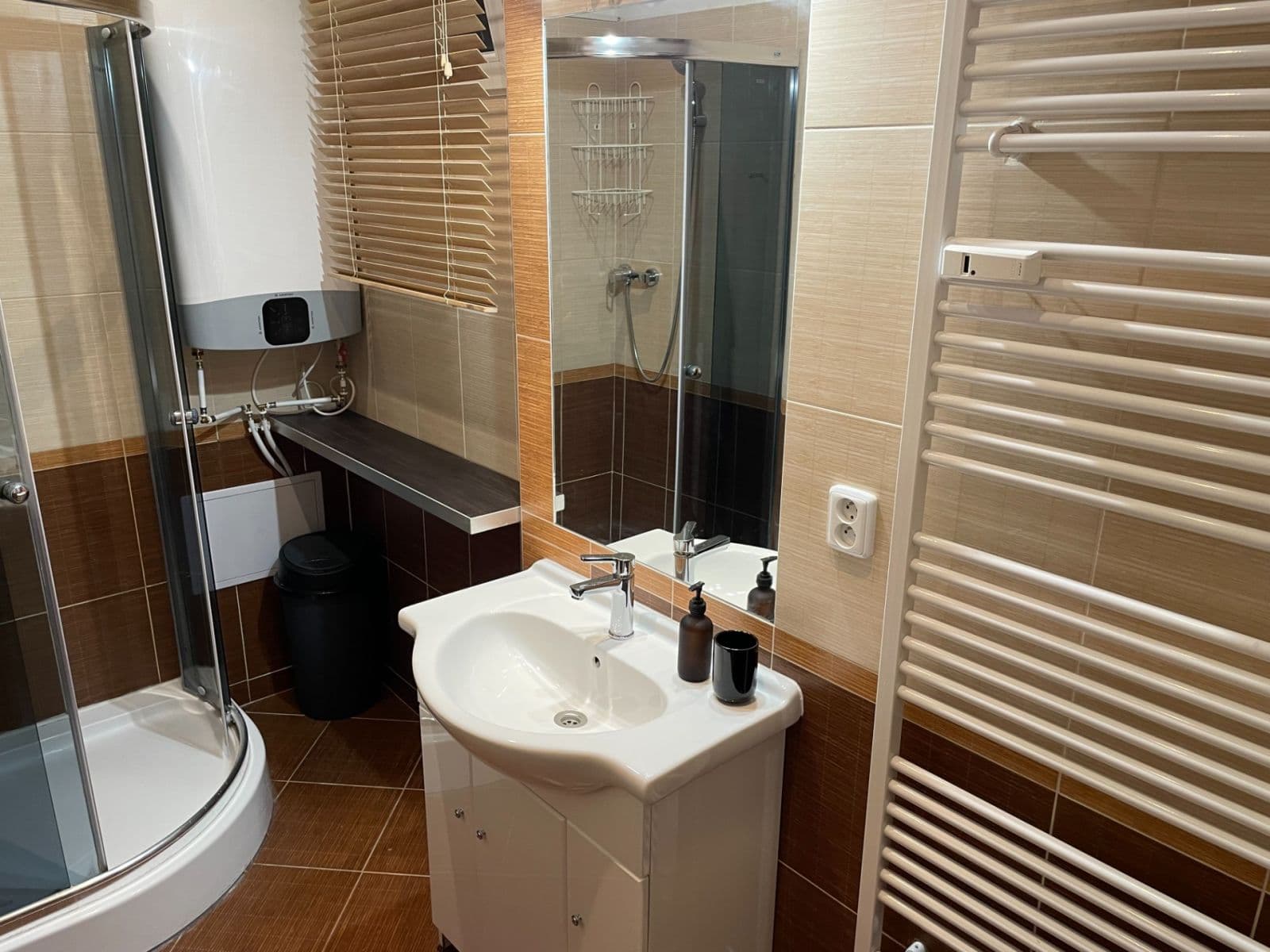 Predaj bytu Garsoniéra 40 m², Obchodná, Bratislava - mestská časť Staré Mesto, Bratislavský kraj Predaj bytu Garsoniéra 40 m², Obchodná, Bratislava - mestská časť Staré Mesto, Bratislavský kraj