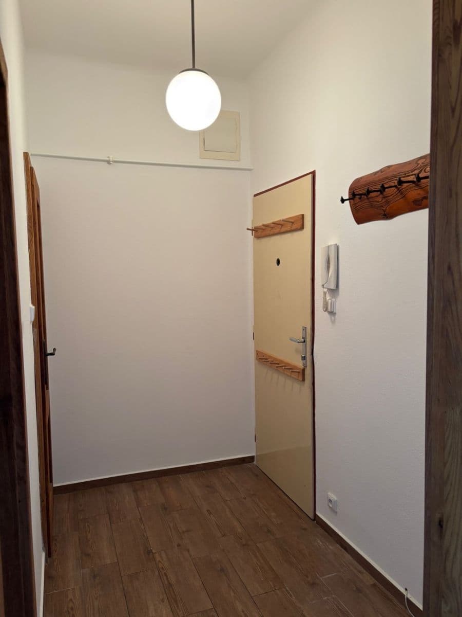 Prenájom bytu 2-izbový 50 m², K. H. Máchy, Příbram, Středočeský kraj Prenájom bytu 2-izbový 50 m², K. H. Máchy, Příbram, Středočeský kraj