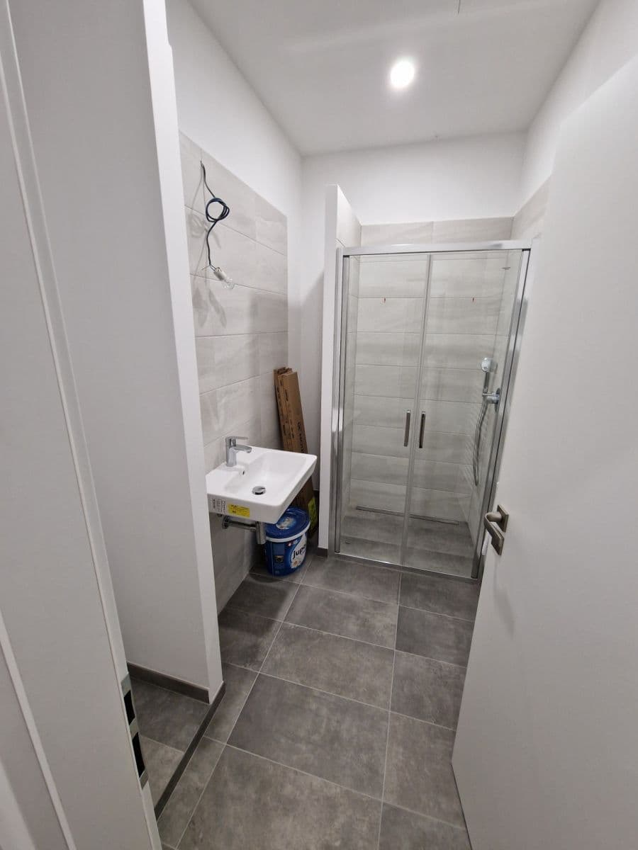 Prenájom bytu 2-izbový 45 m², Na Mlejnku, Praha, Praha Prenájom bytu 2-izbový 45 m², Na Mlejnku, Praha, Praha