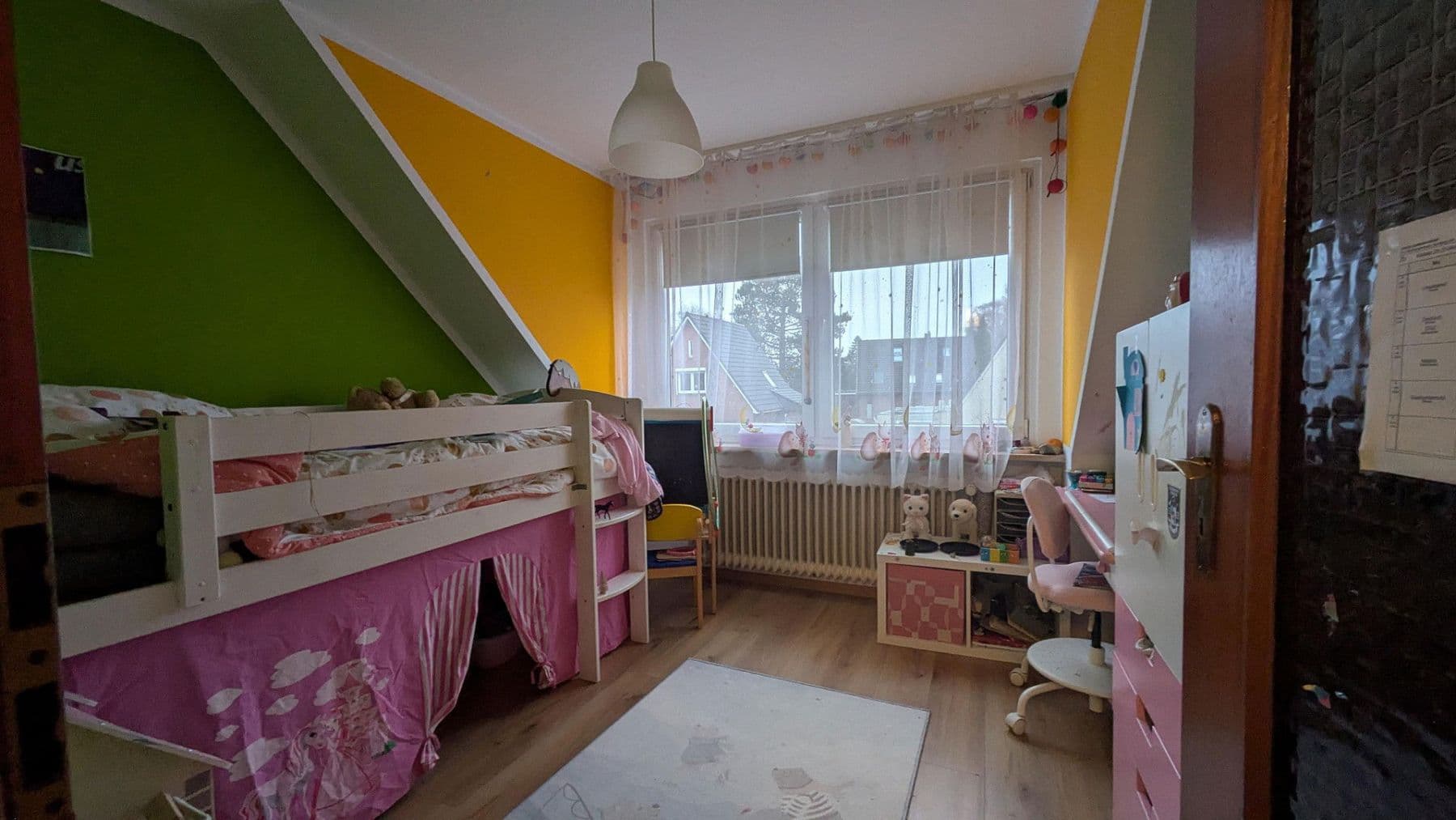 Prenájom bytu 4-izbový 93 m², Gottfried-Keller-Str. 9, Norderstedt, Šlezvicko-Holštajnsko Prenájom bytu 4-izbový 93 m², Gottfried-Keller-Str. 9, Norderstedt, Šlezvicko-Holštajnsko