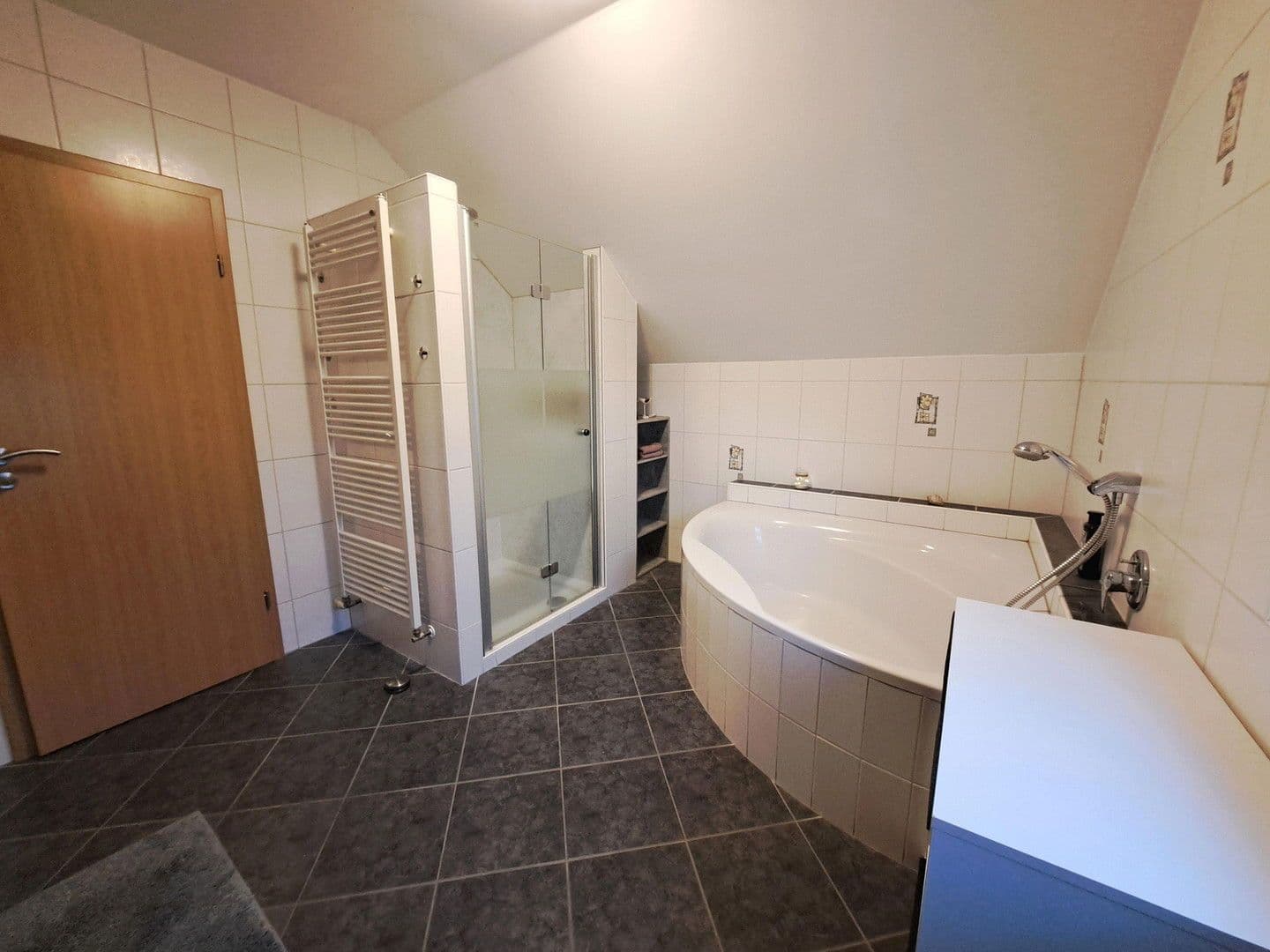 Predaj domu 126 m², pozemek 726 m², Keltenweg 2, Osburg, Porýnie-Falcko Predaj domu 126 m², pozemek 726 m², Keltenweg 2, Osburg, Porýnie-Falcko