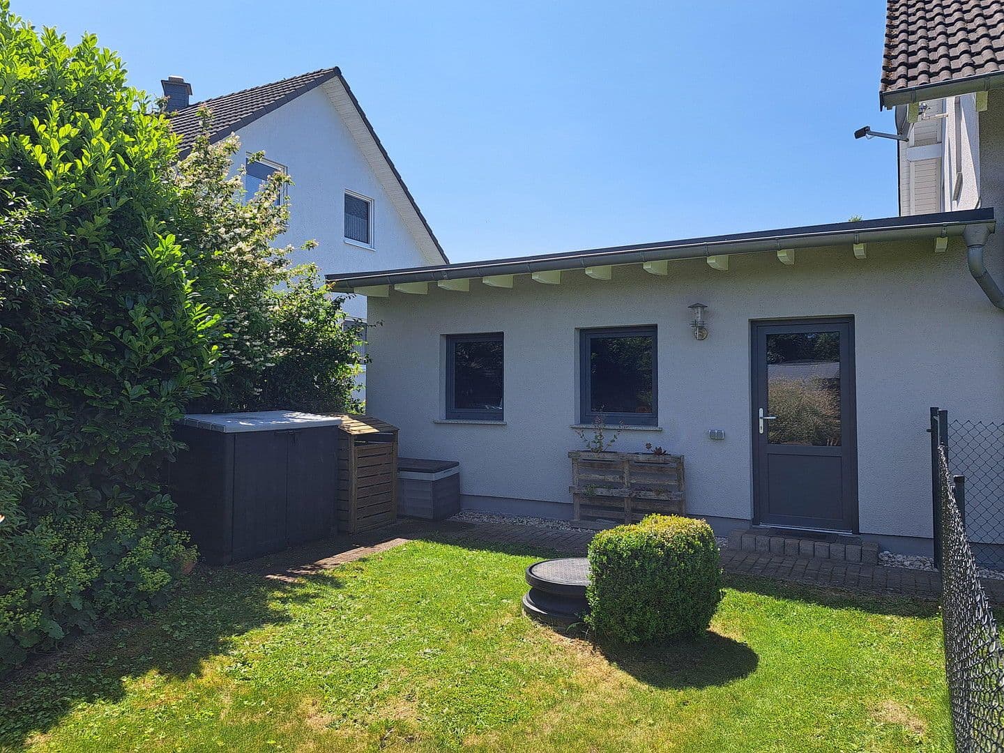 Predaj domu 126 m², pozemek 726 m², Keltenweg 2, Osburg, Porýnie-Falcko Predaj domu 126 m², pozemek 726 m², Keltenweg 2, Osburg, Porýnie-Falcko