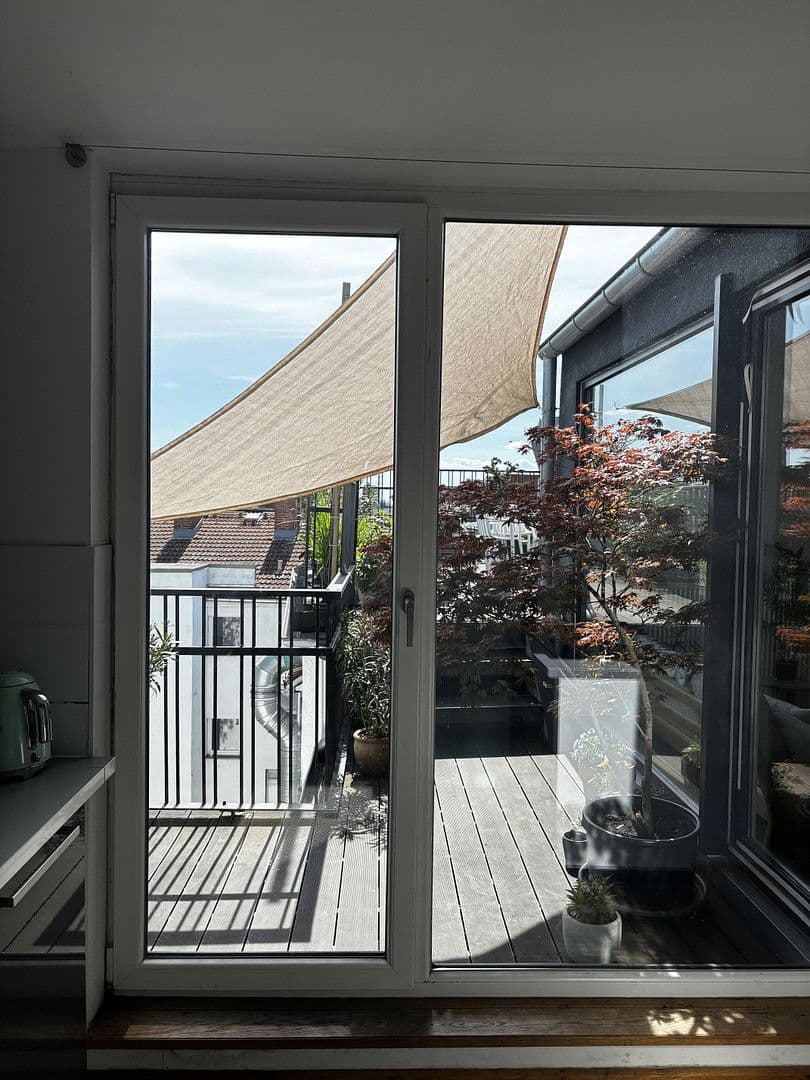 Prenájom bytu 3-izbový 135 m², Badstr. 61, Berlin, Berlín Prenájom bytu 3-izbový 135 m², Badstr. 61, Berlin, Berlín