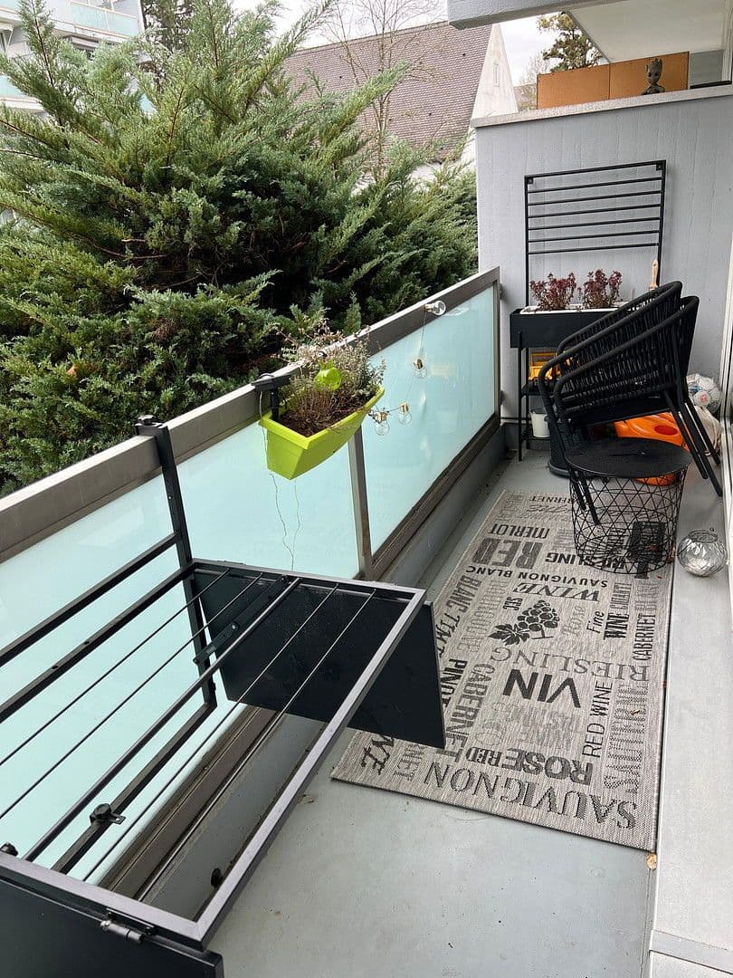 Prenájom bytu 1-izbový 40 m², Münchnerstr., Kr. München - Unterhaching, Bavorsko Prenájom bytu 1-izbový 40 m², Münchnerstr., Kr. München - Unterhaching, Bavorsko