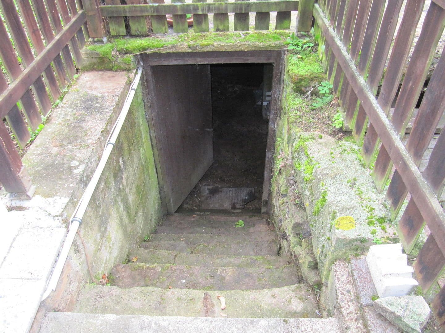 Predaj domu 78 m², pozemek 462 m², Bad Kreuznach, Porýnie-Falcko Predaj domu 78 m², pozemek 462 m², Bad Kreuznach, Porýnie-Falcko