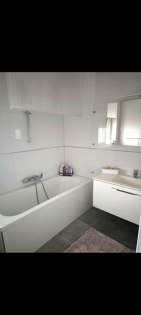 Predaj bytu 4-izbový 93 m², Garbsen, Dolné Sasko Predaj bytu 4-izbový 93 m², Garbsen, Dolné Sasko