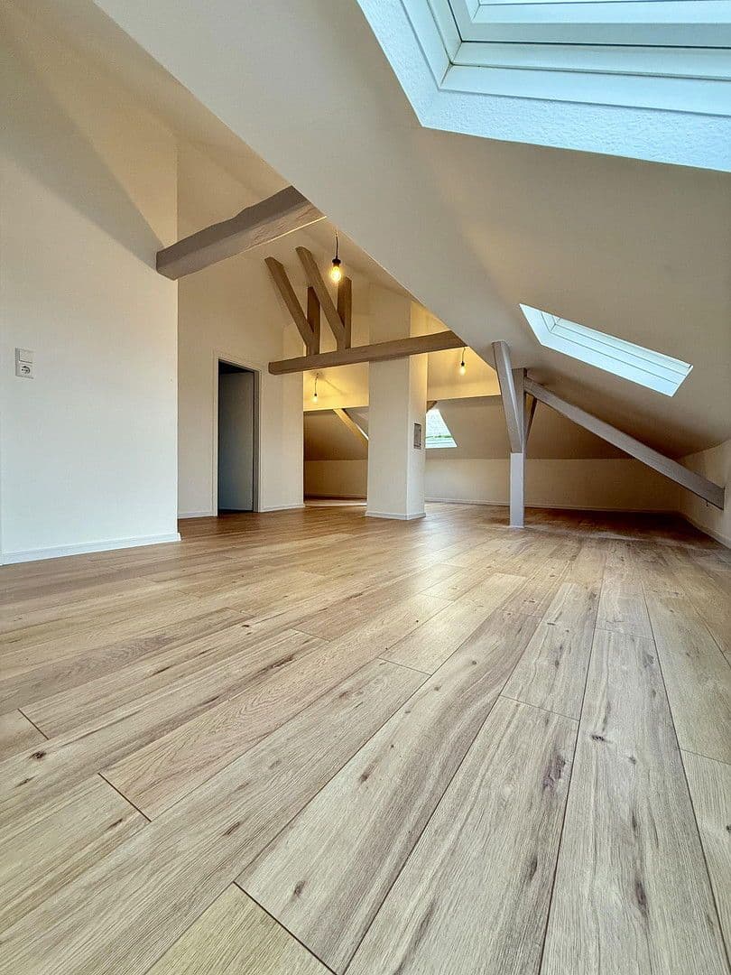 Prenájom bytu 2-izbový 85 m², Gartenstraße 30, Ludwigshafen am Rhein, Porýnie-Falcko Prenájom bytu 2-izbový 85 m², Gartenstraße 30, Ludwigshafen am Rhein, Porýnie-Falcko