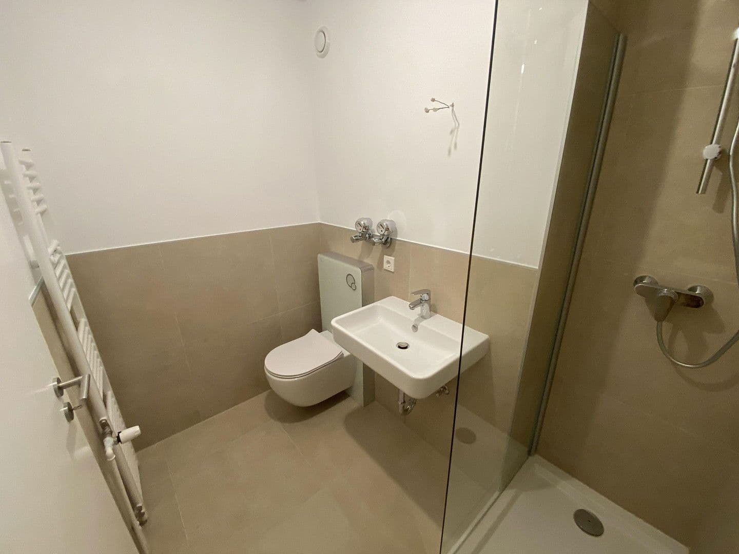 Prenájom bytu 1-izbový 55 m², Köln, Severné Porýnie - Westfálsko Prenájom bytu 1-izbový 55 m², Köln, Severné Porýnie - Westfálsko