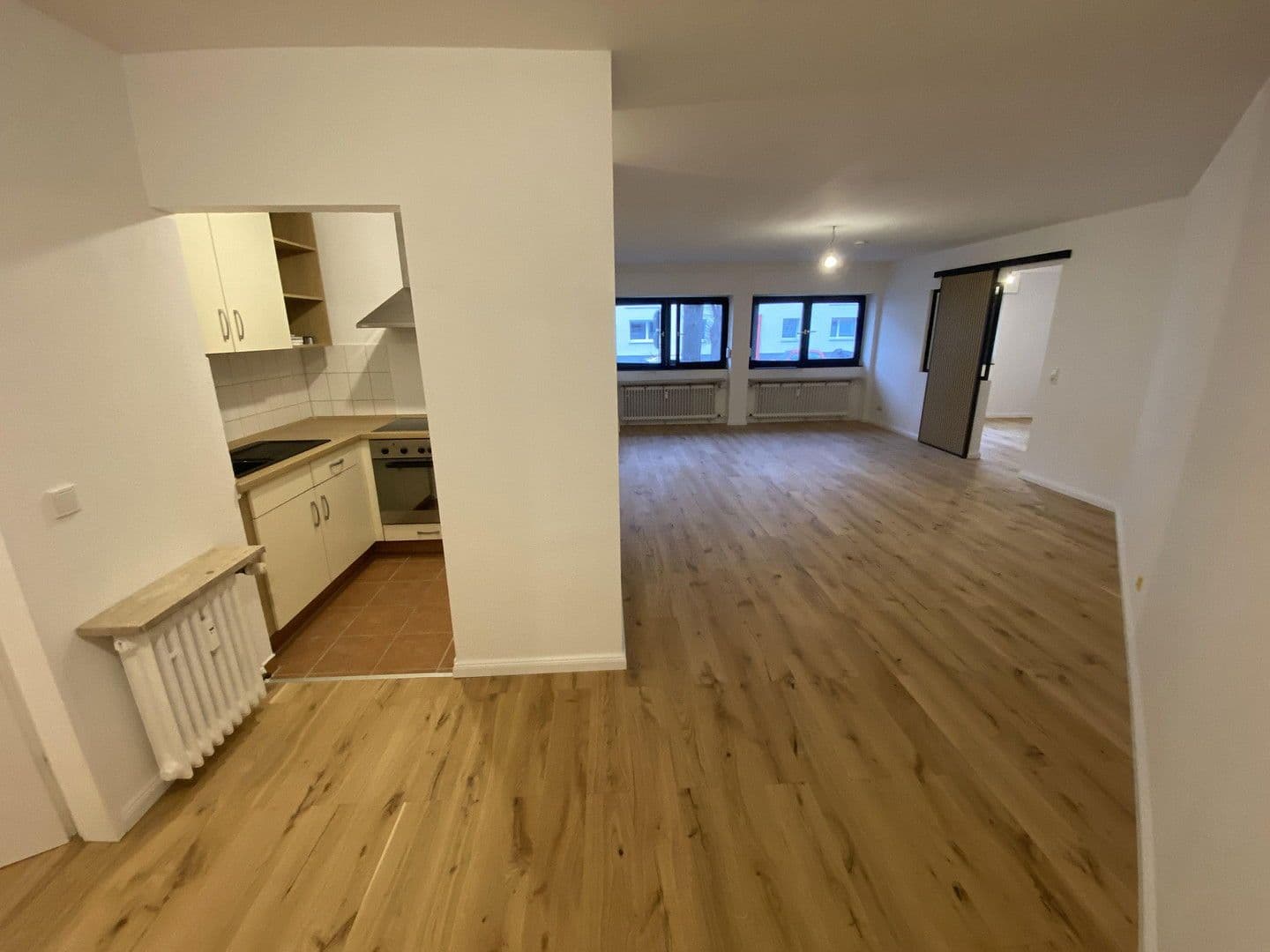 Prenájom bytu 1-izbový 55 m², Köln, Severné Porýnie - Westfálsko Prenájom bytu 1-izbový 55 m², Köln, Severné Porýnie - Westfálsko