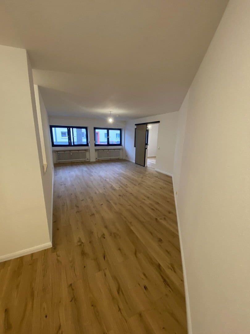 Prenájom bytu 1-izbový 55 m², Köln, Severné Porýnie - Westfálsko Prenájom bytu 1-izbový 55 m², Köln, Severné Porýnie - Westfálsko