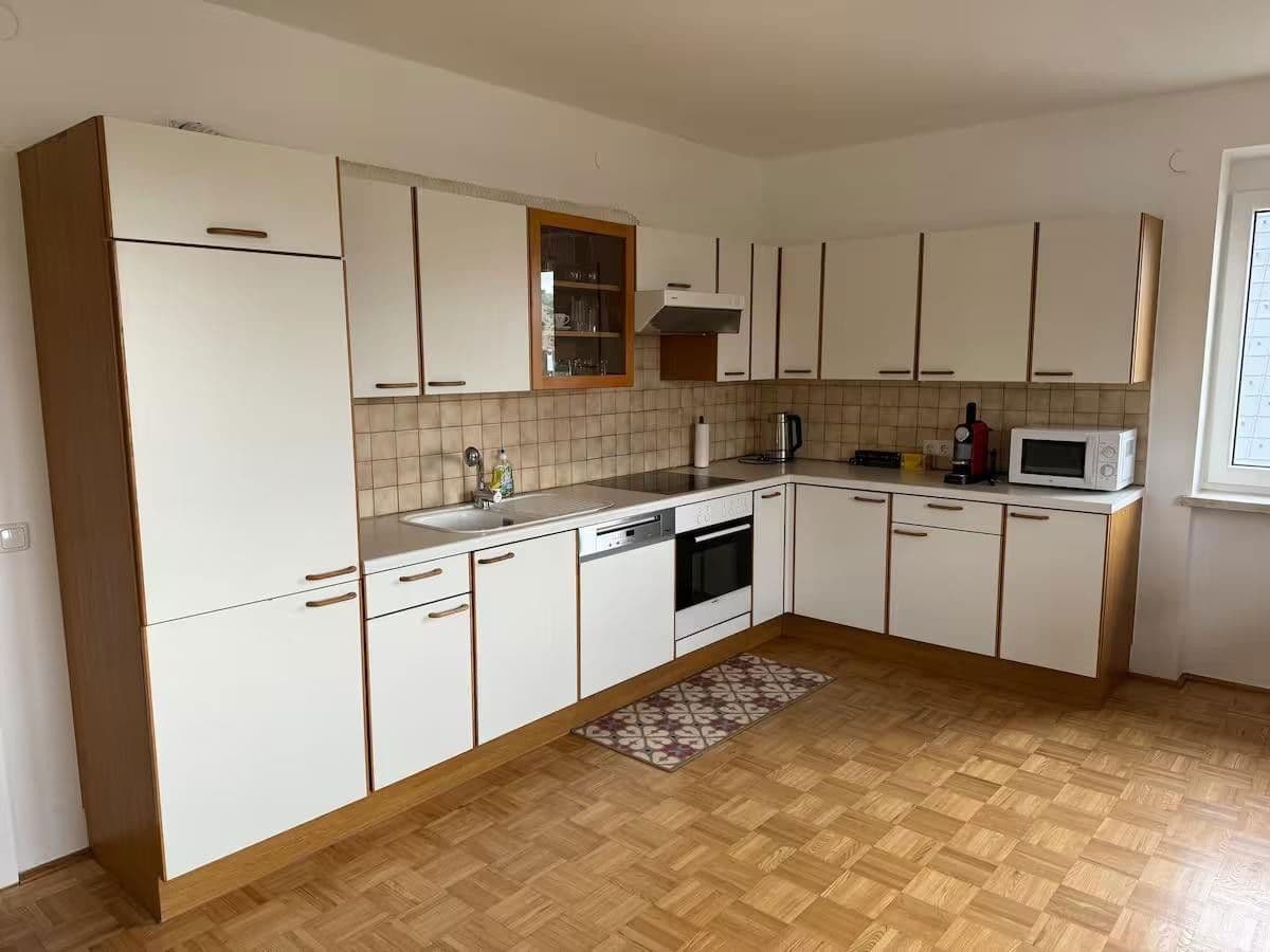 Prenájom bytu 4-izbový 125 m², Auergütlweg 10, Linz, Horné Rakúsko Prenájom bytu 4-izbový 125 m², Auergütlweg 10, Linz, Horné Rakúsko