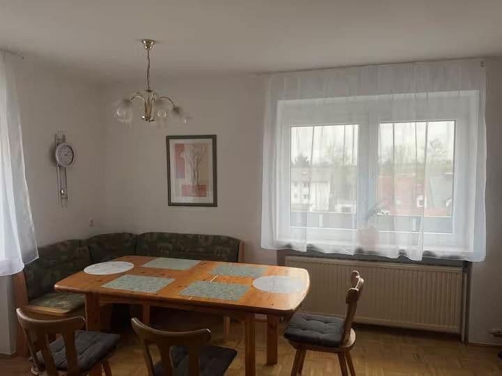 Prenájom bytu 4-izbový 125 m², Auergütlweg 10, Linz, Horné Rakúsko Prenájom bytu 4-izbový 125 m², Auergütlweg 10, Linz, Horné Rakúsko