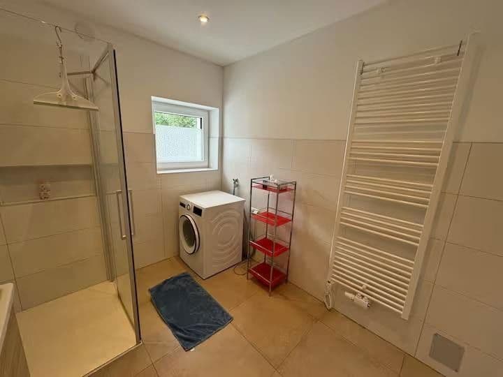 Prenájom bytu 4-izbový 125 m², Auergütlweg 10, Linz, Horné Rakúsko Prenájom bytu 4-izbový 125 m², Auergütlweg 10, Linz, Horné Rakúsko