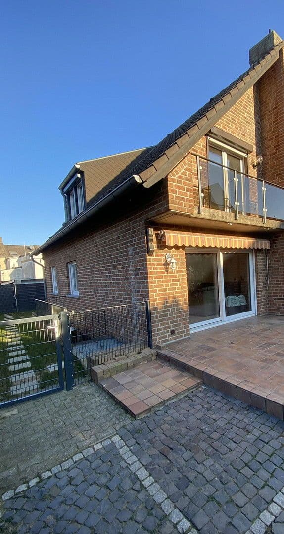 Predaj domu 138 m², pozemek 378 m², Nettetal, Severné Porýnie - Westfálsko Predaj domu 138 m², pozemek 378 m², Nettetal, Severné Porýnie - Westfálsko