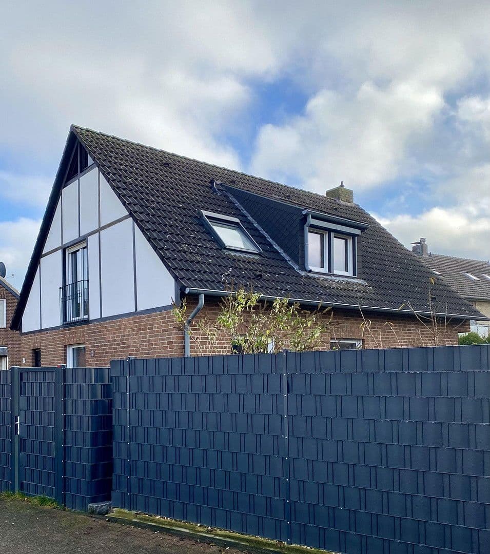 Predaj domu 138 m², pozemek 378 m², Nettetal, Severné Porýnie - Westfálsko Predaj domu 138 m², pozemek 378 m², Nettetal, Severné Porýnie - Westfálsko