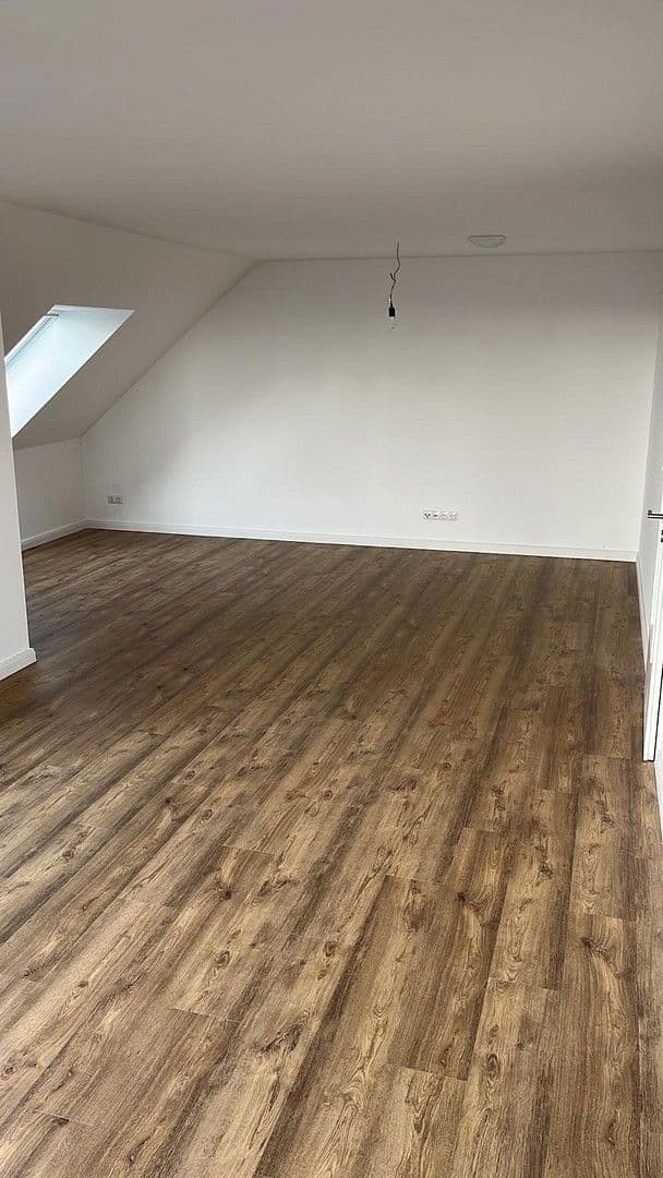 Prenájom bytu 4-izbový 164 m², Sierksdorfer Straße 65, Neustadt in Holstein, Šlezvicko-Holštajnsko Prenájom bytu 4-izbový 164 m², Sierksdorfer Straße 65, Neustadt in Holstein, Šlezvicko-Holštajnsko