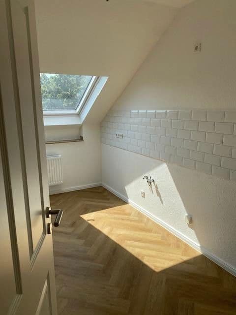 Predaj domu 420 m², pozemek 400 m², Düsseldorf, Severné Porýnie - Westfálsko Predaj domu 420 m², pozemek 400 m², Düsseldorf, Severné Porýnie - Westfálsko
