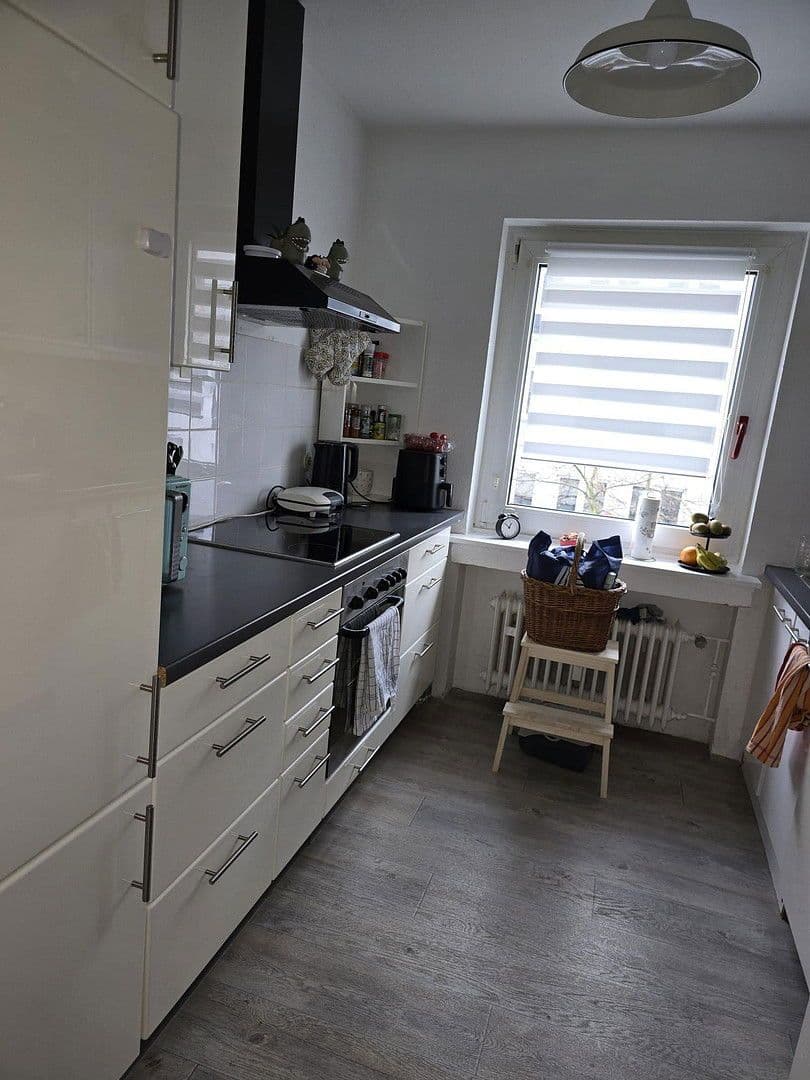 Prenájom bytu 2-izbový 69 m², Dönhoffstr. 32, Leverkusen, Severné Porýnie - Westfálsko Prenájom bytu 2-izbový 69 m², Dönhoffstr. 32, Leverkusen, Severné Porýnie - Westfálsko