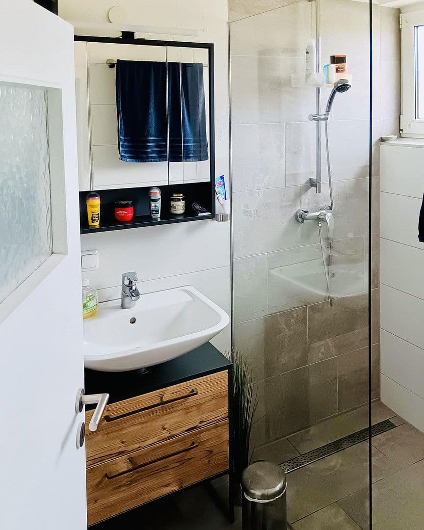 Predaj domu 122 m², pozemek 915 m², Bad Neustadt an der Saale, Bavorsko Predaj domu 122 m², pozemek 915 m², Bad Neustadt an der Saale, Bavorsko