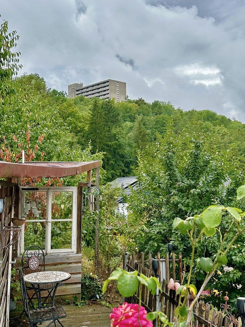 Predaj domu 122 m², pozemek 915 m², Bad Neustadt an der Saale, Bavorsko Predaj domu 122 m², pozemek 915 m², Bad Neustadt an der Saale, Bavorsko