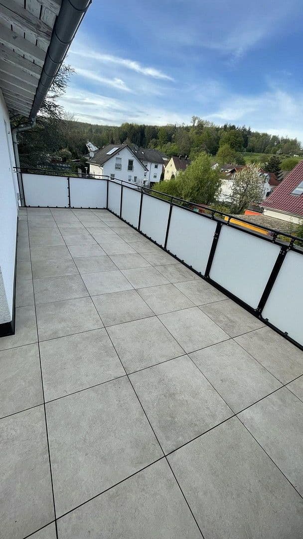 Predaj domu 250 m², pozemek 998 m², Krautgartenweg 3, Neckargemünd, Bádensko-Wurttembersko Predaj domu 250 m², pozemek 998 m², Krautgartenweg 3, Neckargemünd, Bádensko-Wurttembersko