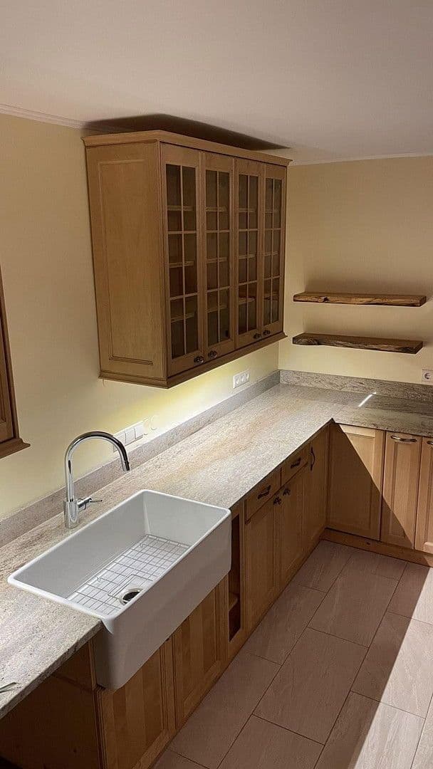 Predaj domu 250 m², pozemek 998 m², Krautgartenweg 3, Neckargemünd, Bádensko-Wurttembersko Predaj domu 250 m², pozemek 998 m², Krautgartenweg 3, Neckargemünd, Bádensko-Wurttembersko