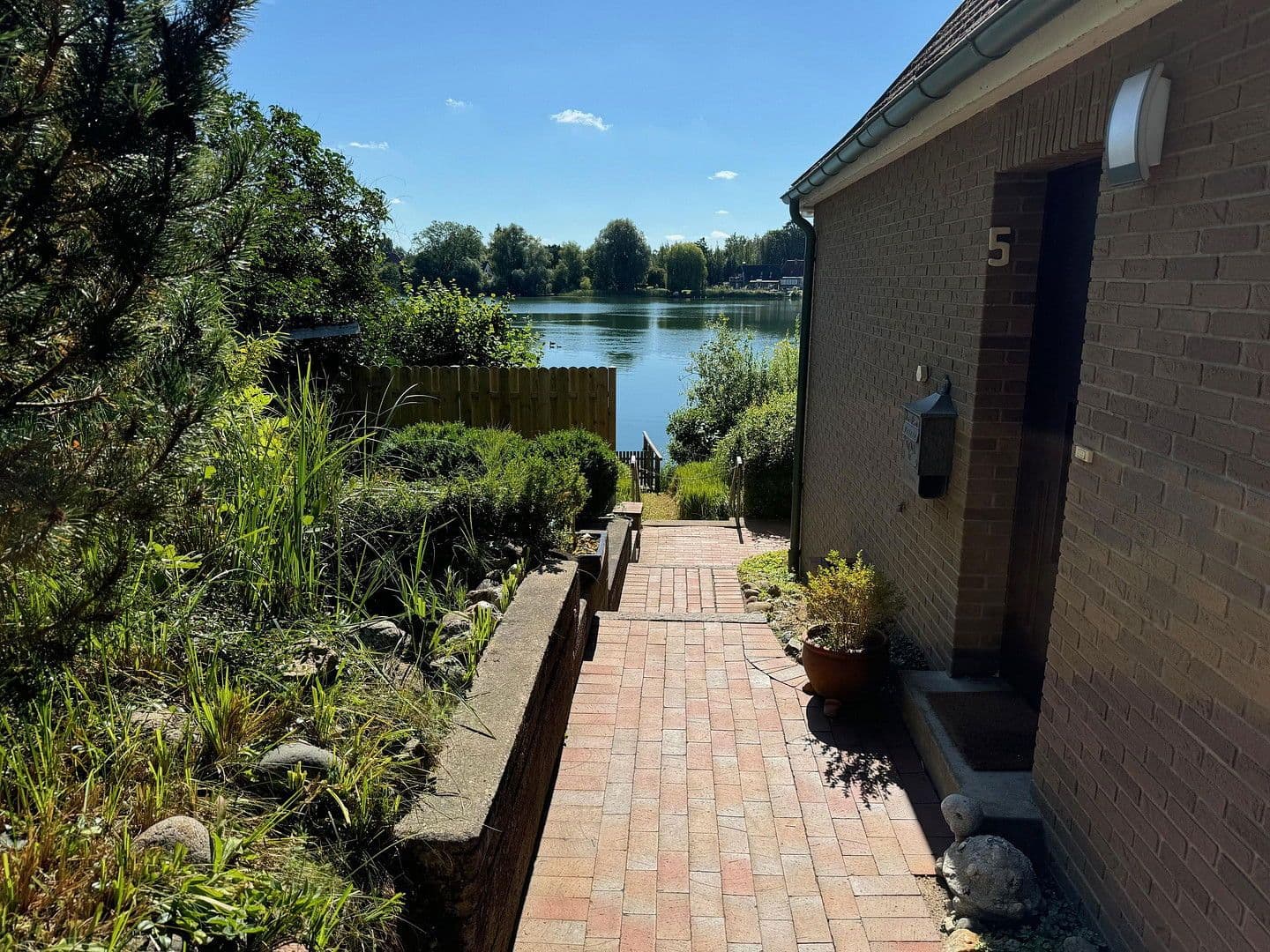 Predaj domu 116 m², pozemek 536 m², Plön, Šlezvicko-Holštajnsko Predaj domu 116 m², pozemek 536 m², Plön, Šlezvicko-Holštajnsko