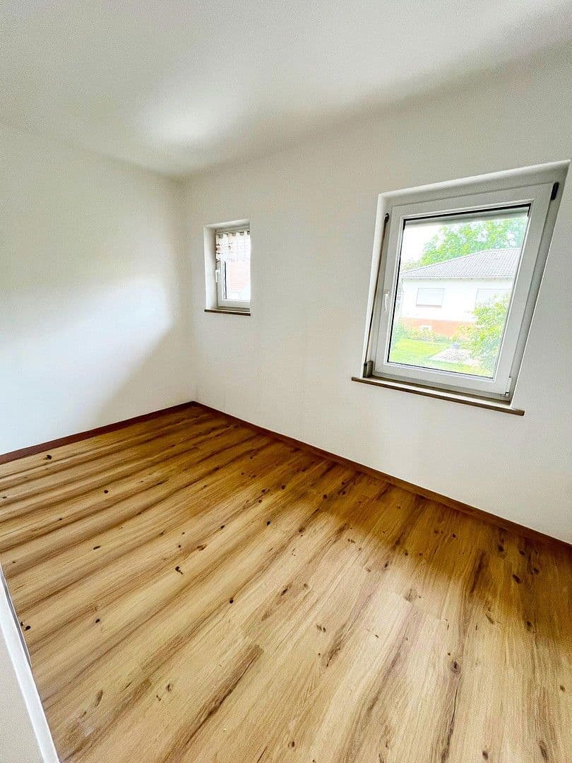 Prenájom bytu 4-izbový 88 m², Eichbrunnenweg 13, Weißenburg in Bayern, Bavorsko Prenájom bytu 4-izbový 88 m², Eichbrunnenweg 13, Weißenburg in Bayern, Bavorsko