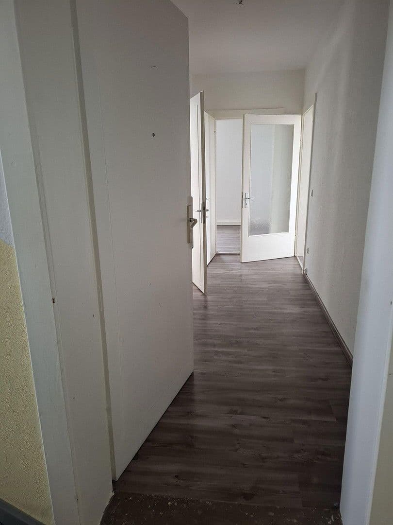 Prenájom bytu 2-izbový 59 m², Marxstr. 5, Seifhennersdorf, Sasko Prenájom bytu 2-izbový 59 m², Marxstr. 5, Seifhennersdorf, Sasko