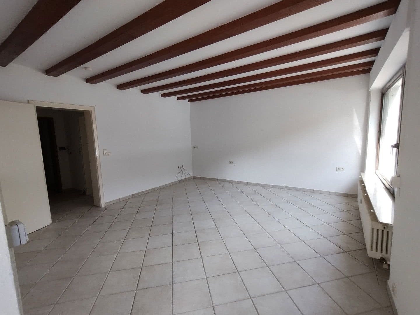 Prenájom bytu 3-izbový 119 m², Schwimmbadstraße 7, Bad Herrenalb, Bádensko-Wurttembersko Prenájom bytu 3-izbový 119 m², Schwimmbadstraße 7, Bad Herrenalb, Bádensko-Wurttembersko