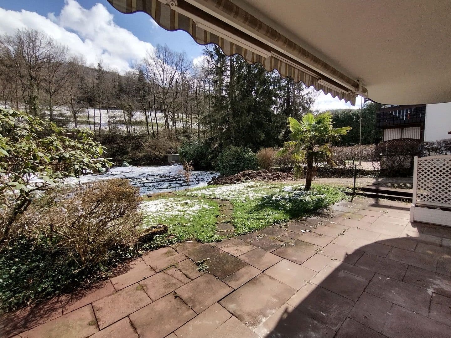 Prenájom bytu 3-izbový 119 m², Schwimmbadstraße 7, Bad Herrenalb, Bádensko-Wurttembersko Prenájom bytu 3-izbový 119 m², Schwimmbadstraße 7, Bad Herrenalb, Bádensko-Wurttembersko