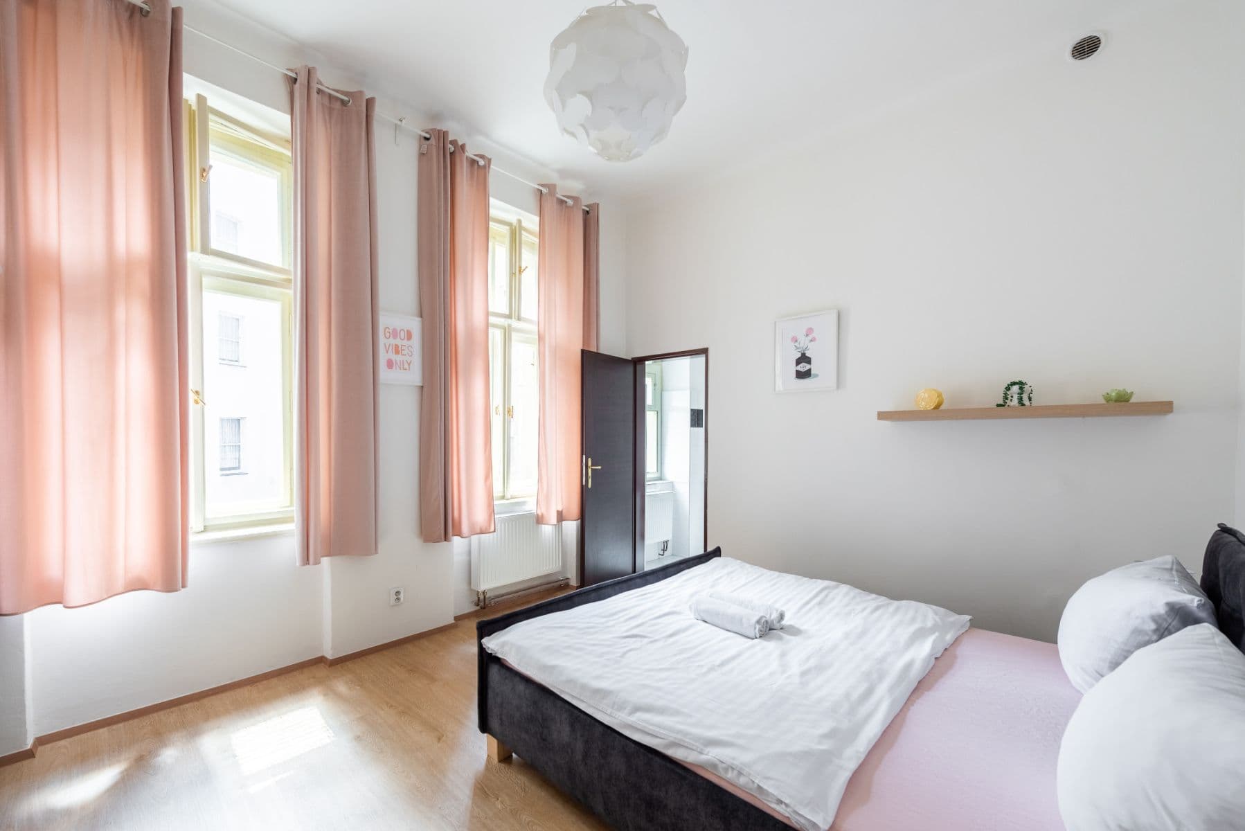Prenájom bytu 74 m², Těšnov, Praha, Praha Prenájom bytu 74 m², Těšnov, Praha, Praha