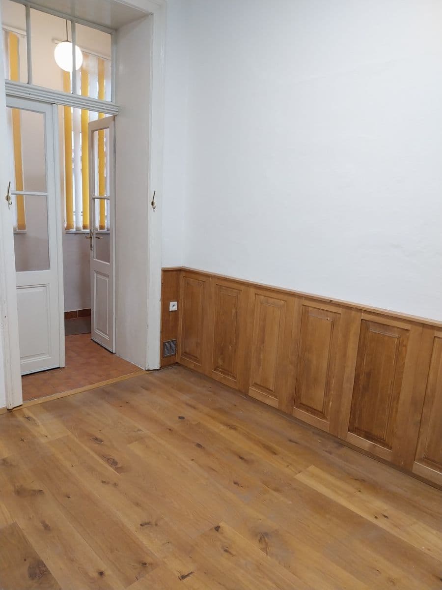 Prenájom bytu 2-izbový 50 m², Hronovická, Pardubice, Pardubický kraj Prenájom bytu 2-izbový 50 m², Hronovická, Pardubice, Pardubický kraj