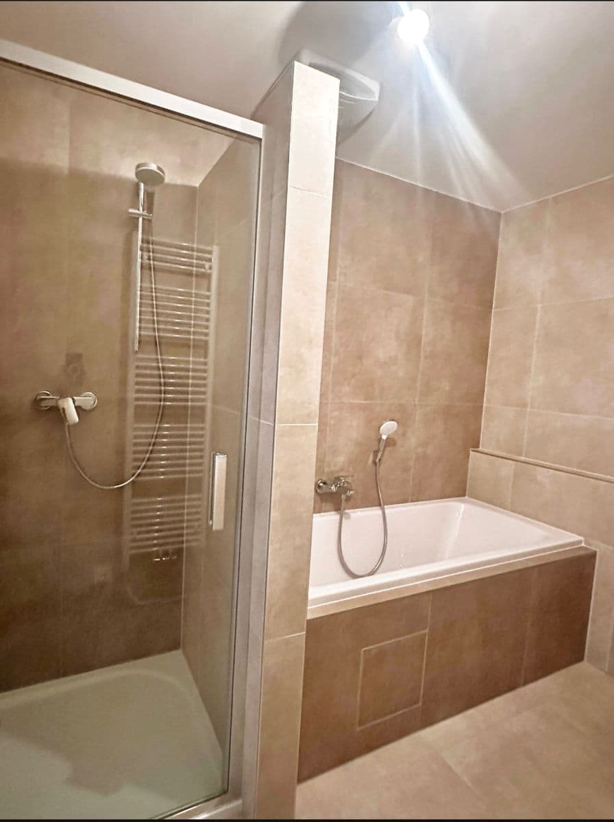 Predaj bytu 3-izbový 78 m², Na Roudné, Plzeň, Plzeňský kraj Predaj bytu 3-izbový 78 m², Na Roudné, Plzeň, Plzeňský kraj