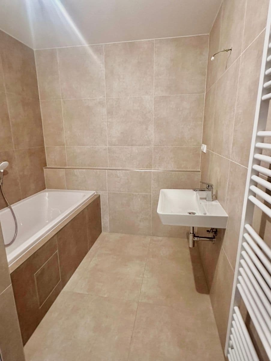 Predaj bytu 3-izbový 78 m², Na Roudné, Plzeň, Plzeňský kraj Predaj bytu 3-izbový 78 m², Na Roudné, Plzeň, Plzeňský kraj