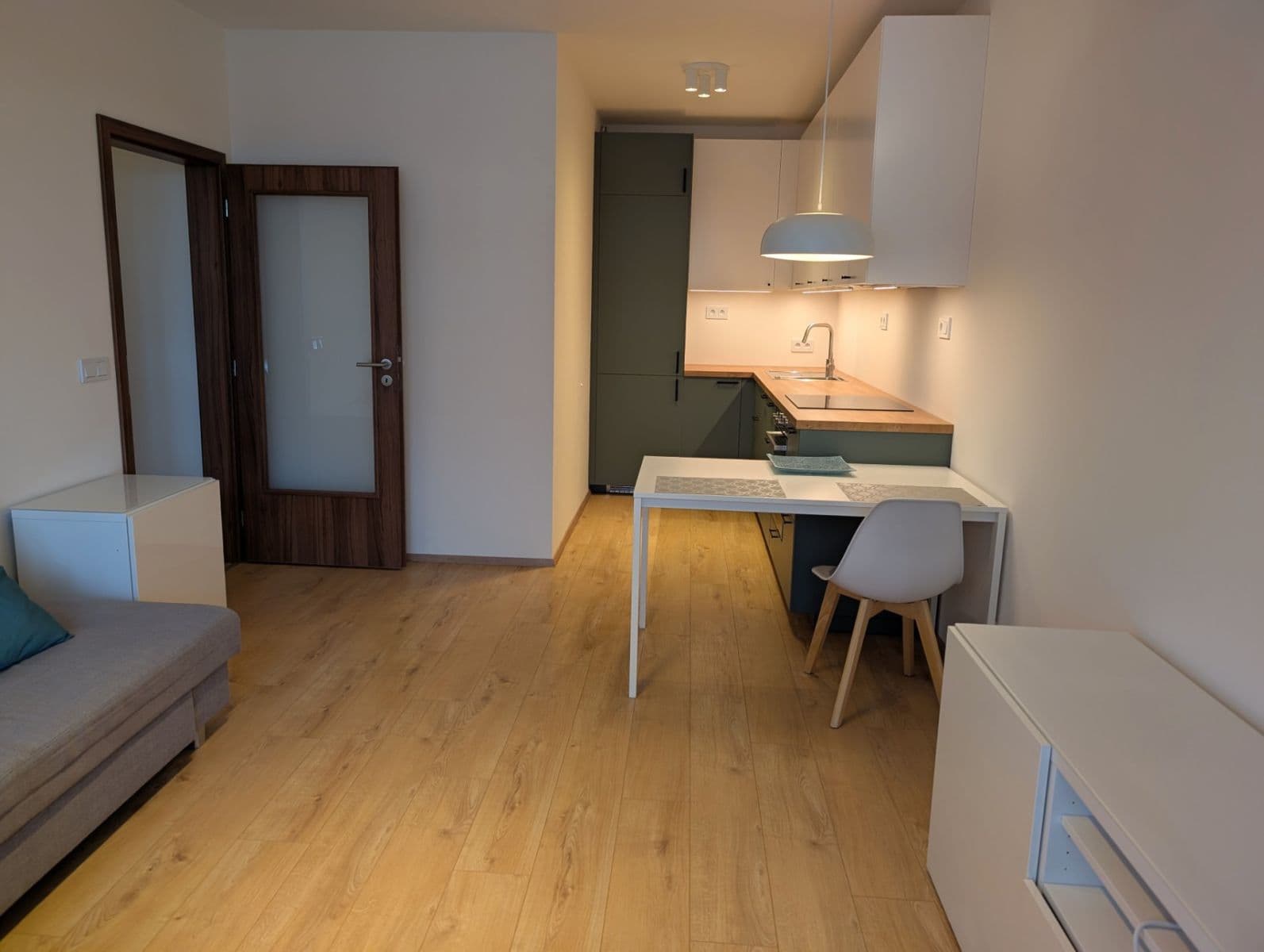 Prenájom bytu 2-izbový 44 m², Fabiánové, Praha, Praha Prenájom bytu 2-izbový 44 m², Fabiánové, Praha, Praha