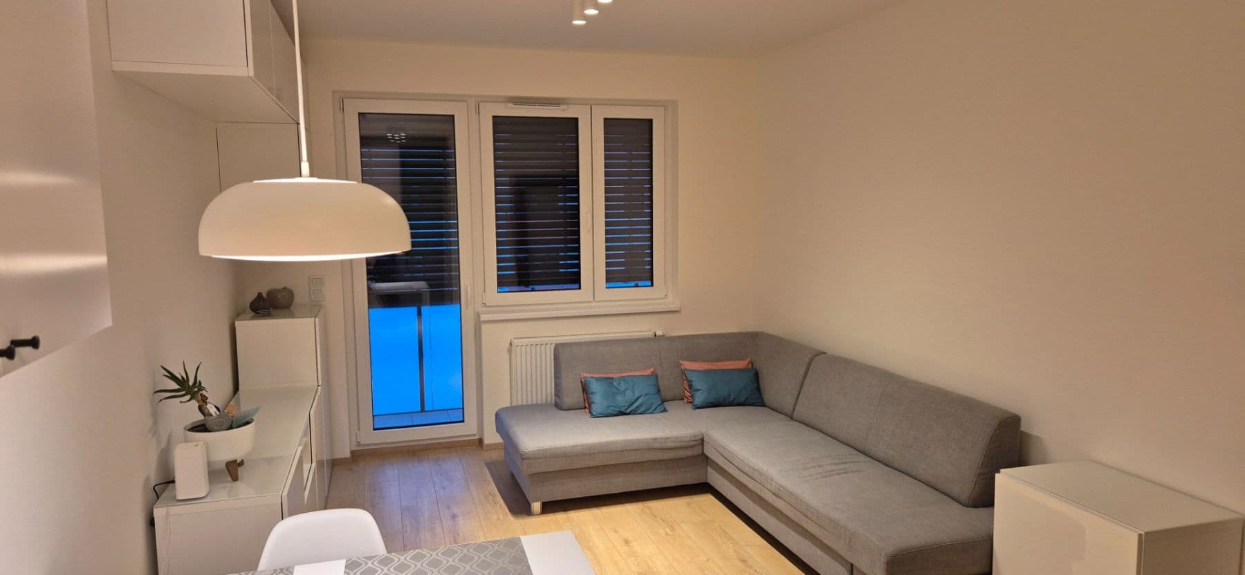 Prenájom bytu 2-izbový 44 m², Fabiánové, Praha, Praha Prenájom bytu 2-izbový 44 m², Fabiánové, Praha, Praha