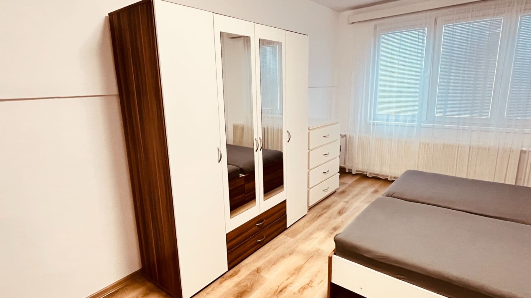 Prenájom bytu 1-izbový 40 m², Na Moklině, Praha, Praha Prenájom bytu 1-izbový 40 m², Na Moklině, Praha, Praha