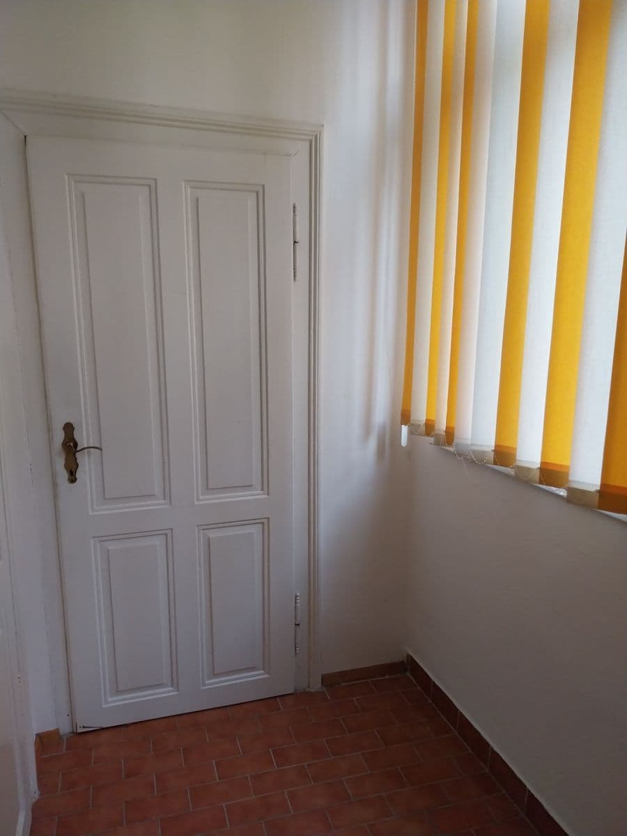 Prenájom nebytového priestoru 50 m², Hronovická, Pardubice, Pardubický kraj Prenájom nebytového priestoru 50 m², Hronovická, Pardubice, Pardubický kraj