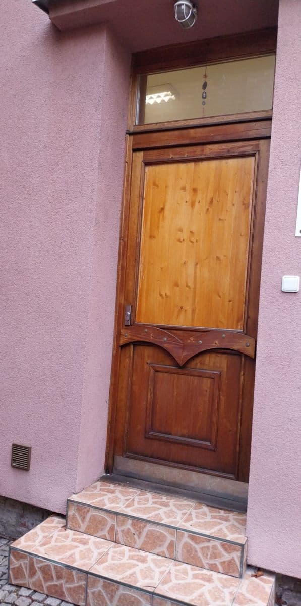 Prenájom nebytového priestoru 50 m², Hronovická, Pardubice, Pardubický kraj Prenájom nebytového priestoru 50 m², Hronovická, Pardubice, Pardubický kraj