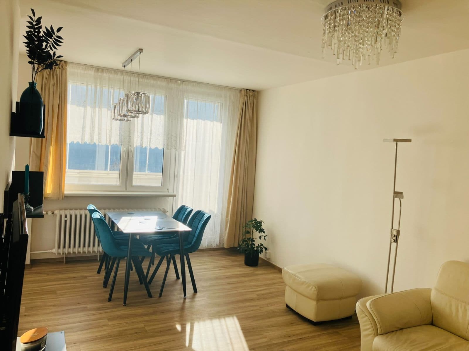 Prenájom bytu 3-izbový 74 m², U Sluncové, Praha, Praha Prenájom bytu 3-izbový 74 m², U Sluncové, Praha, Praha