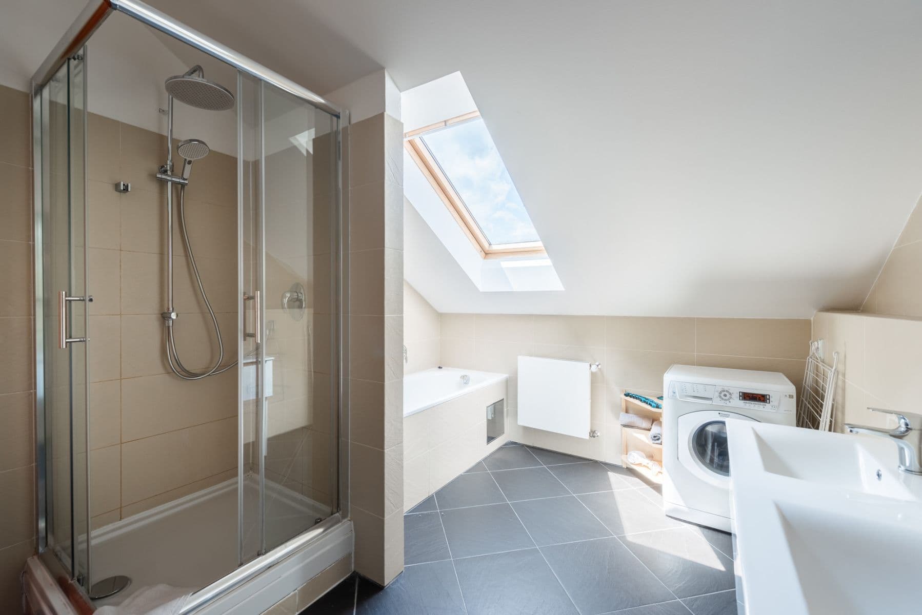 Prenájom bytu 147 m², Těšnov, Praha, Praha Prenájom bytu 147 m², Těšnov, Praha, Praha