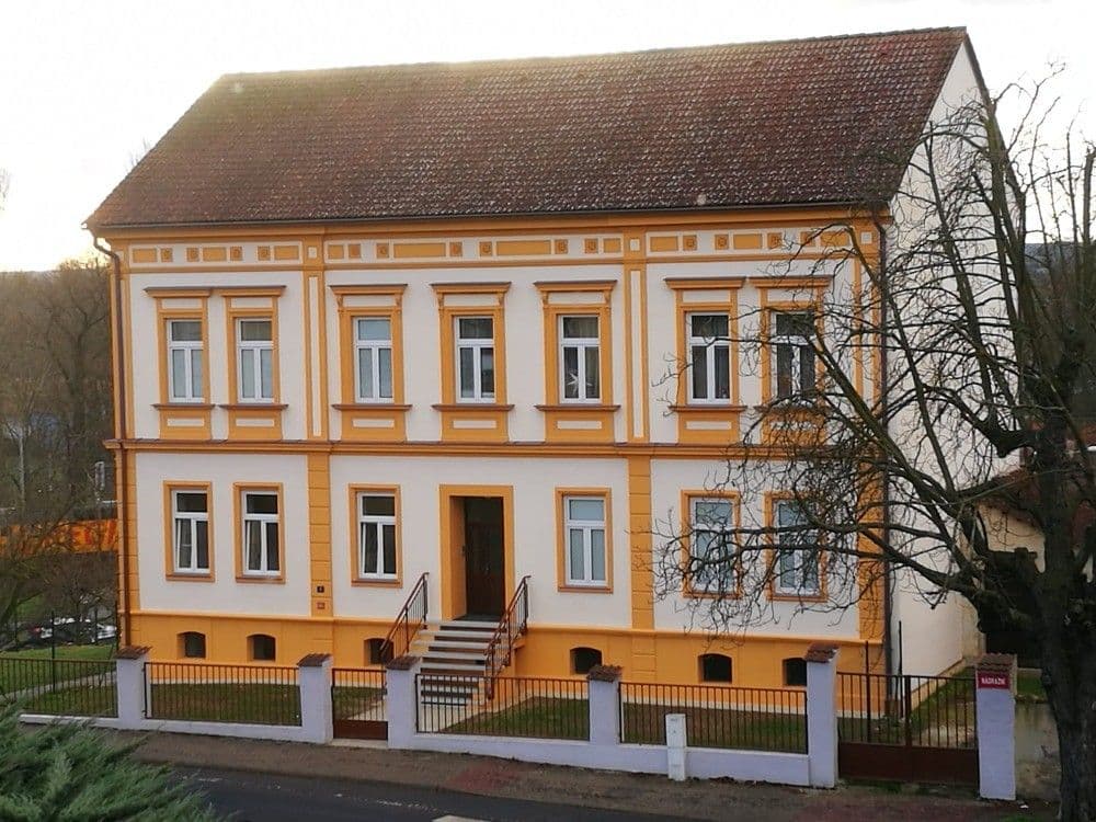 Prenájom bytu 2-izbový 75 m², Nádražní, Litoměřice, Ústecký kraj Prenájom bytu 2-izbový 75 m², Nádražní, Litoměřice, Ústecký kraj