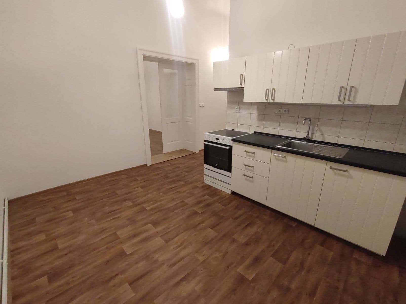 Prenájom bytu 2-izbový 75 m², Nádražní, Litoměřice, Ústecký kraj Prenájom bytu 2-izbový 75 m², Nádražní, Litoměřice, Ústecký kraj