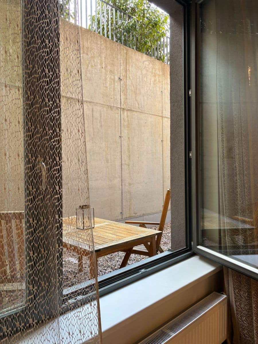 Prenájom bytu 2-izbový 92 m², Pod Dvorem, Praha, Praha Prenájom bytu 2-izbový 92 m², Pod Dvorem, Praha, Praha