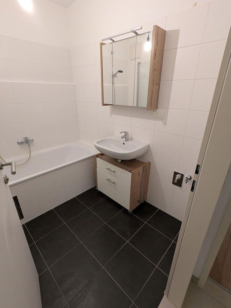 Prenájom bytu 3-izbový 73 m², Stadlauer Straße 60, Wien, Viedeň Prenájom bytu 3-izbový 73 m², Stadlauer Straße 60, Wien, Viedeň