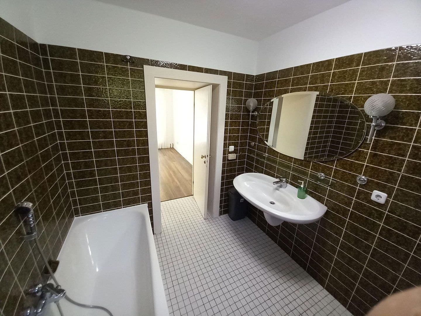 Predaj domu 157 m², pozemek 390 m², Hamburg, Hamburg Predaj domu 157 m², pozemek 390 m², Hamburg, Hamburg