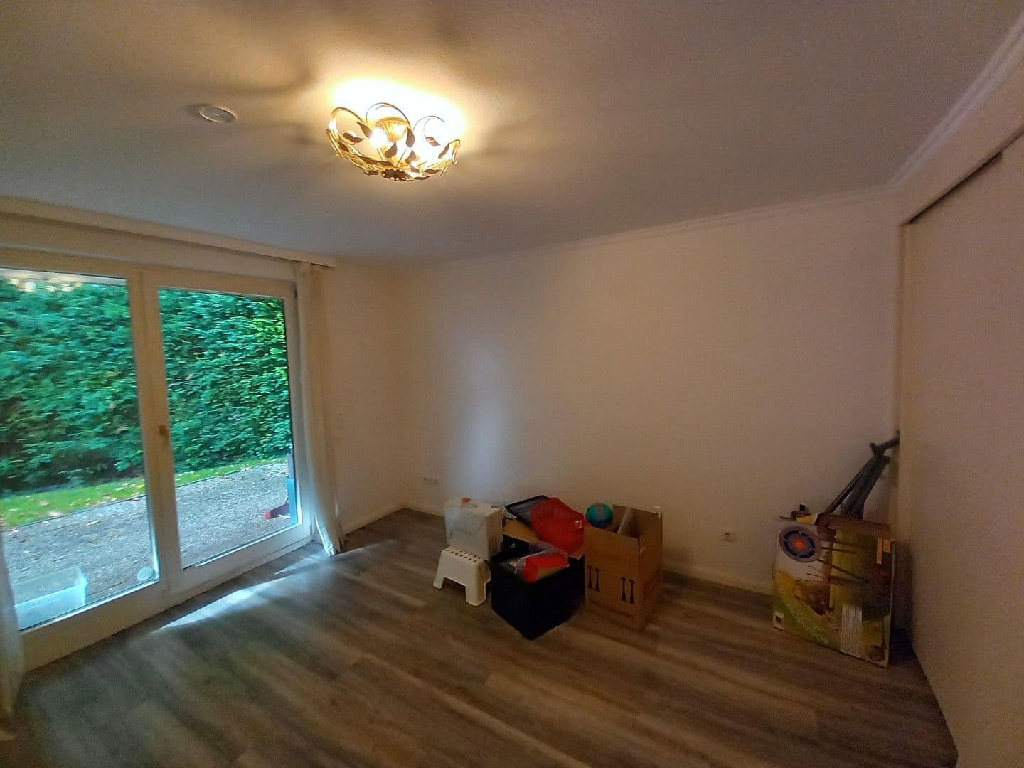 Predaj domu 157 m², pozemek 390 m², Hamburg, Hamburg Predaj domu 157 m², pozemek 390 m², Hamburg, Hamburg