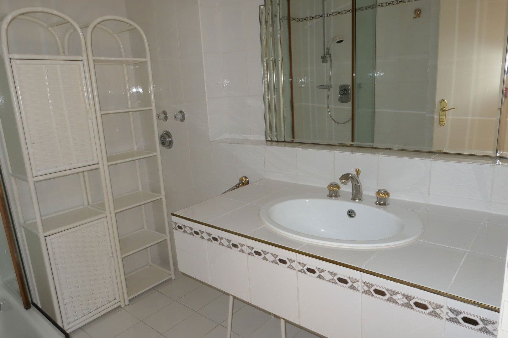 Prenájom bytu 2-izbový 86 m², München, Bavorsko Prenájom bytu 2-izbový 86 m², München, Bavorsko