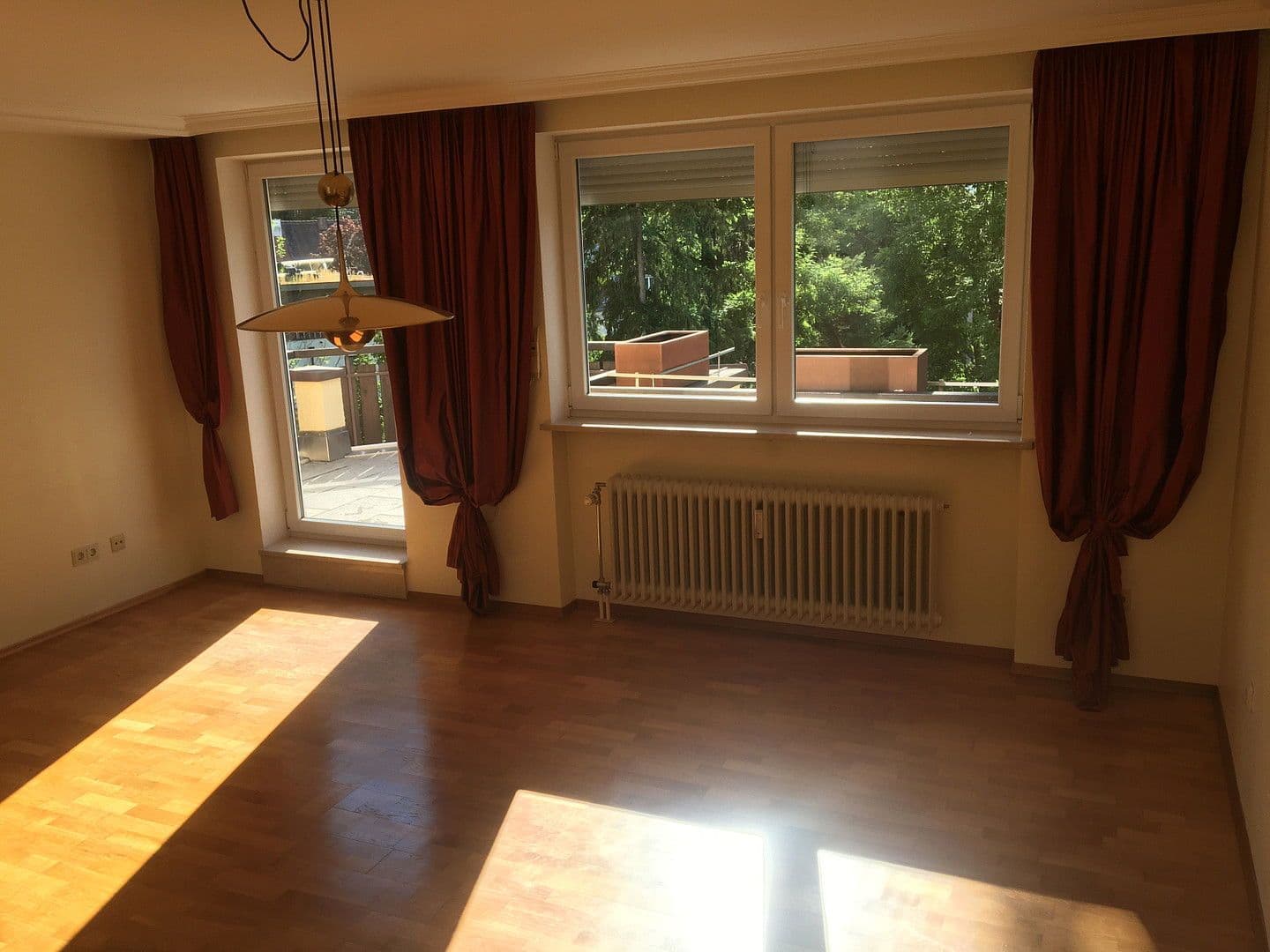 Prenájom bytu 2-izbový 86 m², München, Bavorsko Prenájom bytu 2-izbový 86 m², München, Bavorsko